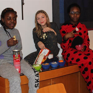 Film- und Spielenacht der JS und Minis